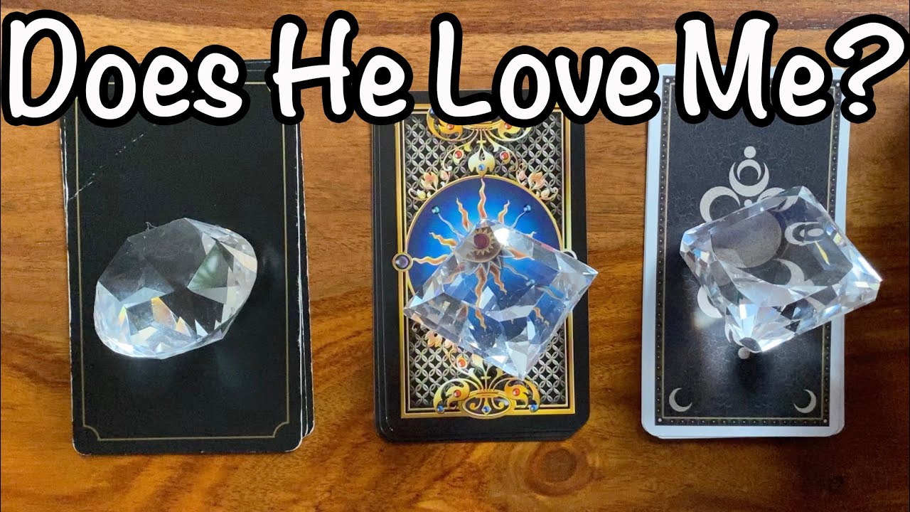 Discover the Truth with Does He Love Me Tarot Card Readings