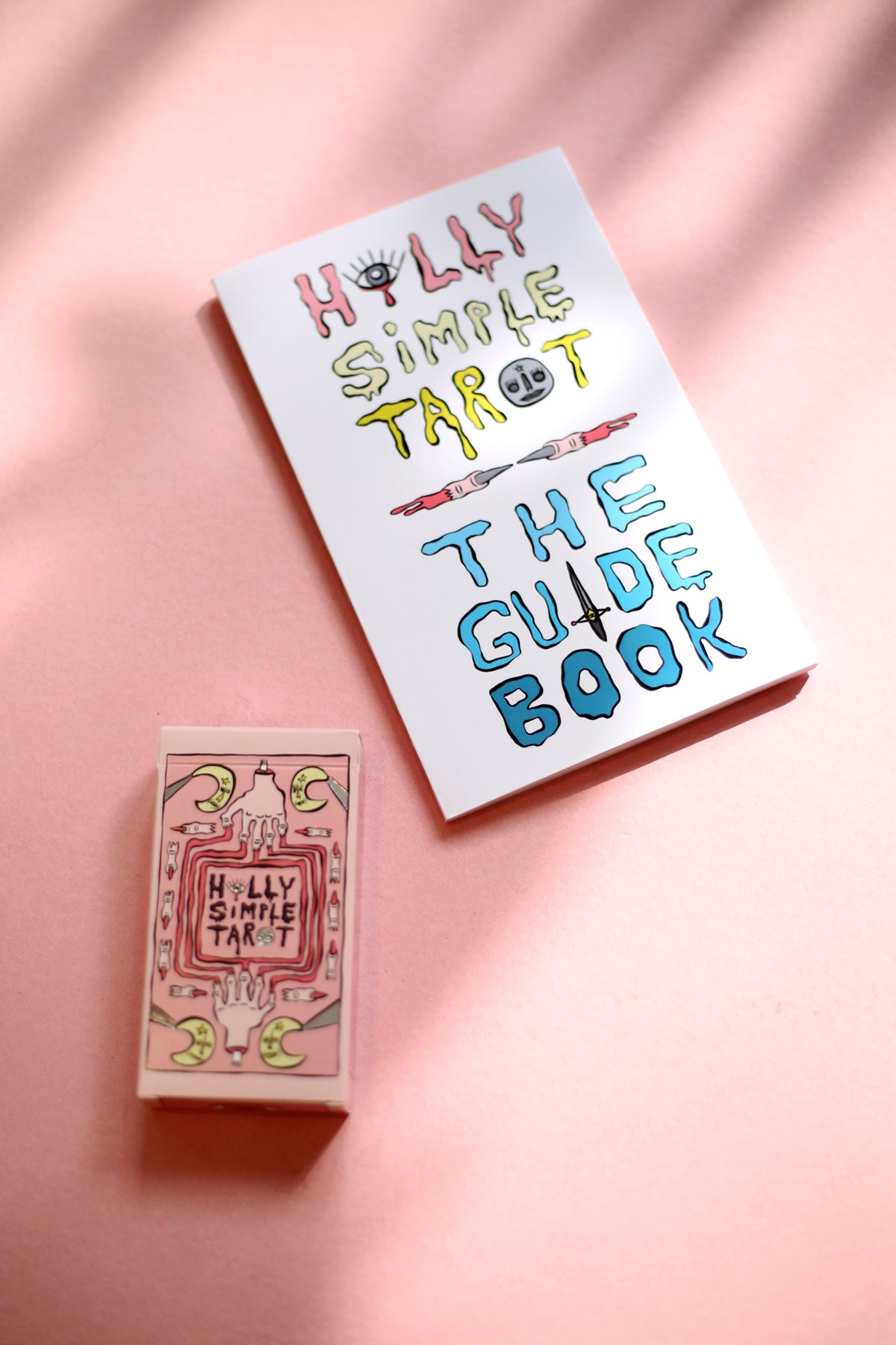Holly Simple Tarot Cards: Easy Guide for Beginners (Learn to Read Tarot in No Time)
