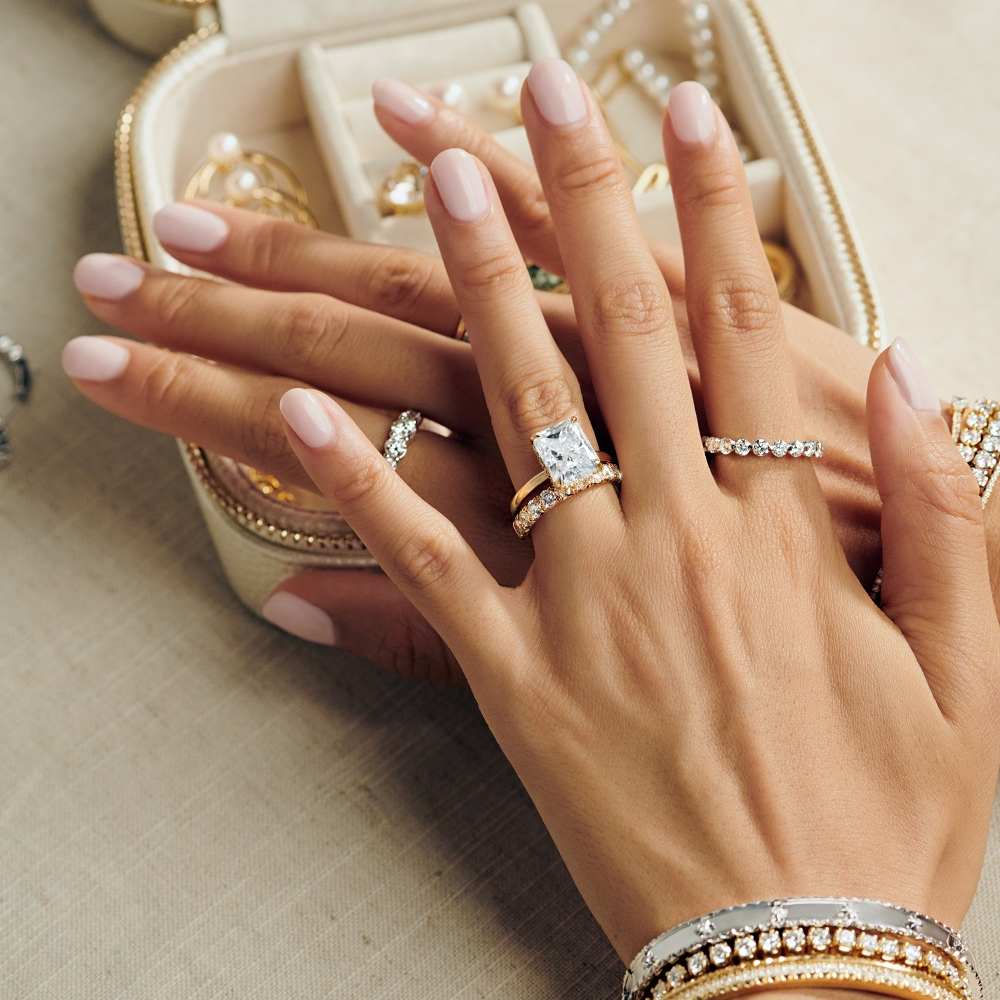 Leo Astrology Jewelry Trends: Whats Hot Right Now for Leo Zodiac Signs