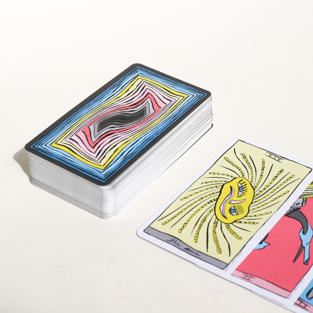 Holly Simple Tarot Cards: Easy Guide for Beginners (Learn to Read Tarot in No Time)