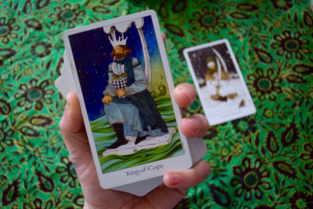 Bottom of the Deck Tarot: Hidden Messages and Key Insights