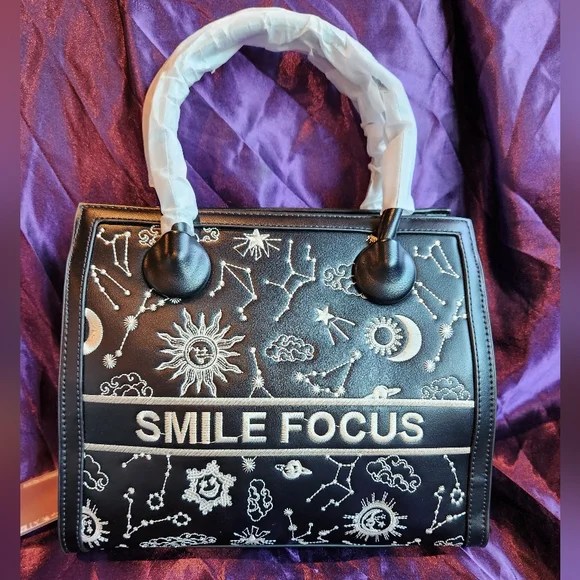 Constellation handbag on trend, find out which styles are popular now!